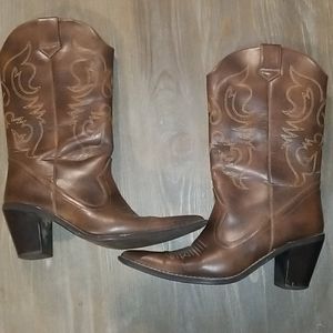 Charlotte Russe size 9 heeled cowboy boots